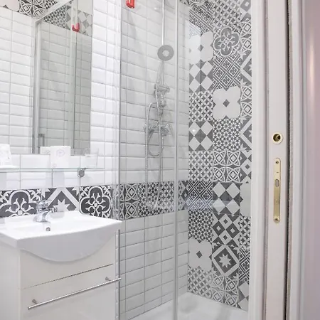 Candia Vatican Suites 4*